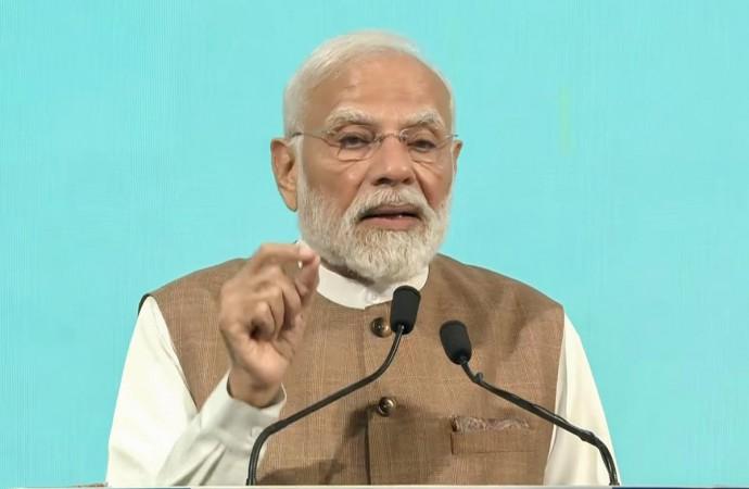 'Two Yuvraj' are 'deceiving' people of Bihar with false promises: PM Modi 'Two Yuvraj' are 'deceiving' people of Bihar with false promises: PM Modi