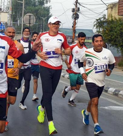 Srinagar: CM Omar Abdullah flags off Kashmir's first international marathon Srinagar: CM Omar Abdullah flags off Kashmir's first international marathon
