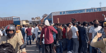 Jaipur horror: 12 killed as drunk dumper driver crushes 17 vehicles Jaipur horror: 12 killed as drunk dumper driver crushes 17 vehicles