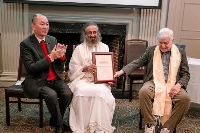 Gurudev Sri Sri Ravi Shankar receives top global peace award from Boston Global Forum Gurudev Sri Sri Ravi Shankar receives top global peace award from Boston Global Forum