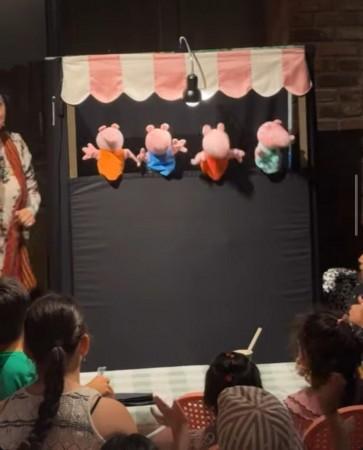 Raha Kapoor turns 3: Ranbir Kapoor–Alia Bhatt throw Peppa Pig-themed birthday bash; Neetu Kapoor, Rani Mukerji attend; fans await Raha's photos in pink frock Raha Kapoor turns 3: Ranbir Kapoor–Alia Bhatt throw Peppa Pig-themed birthday bash; Neetu Kapoor, Rani Mukerji attend; fans await Raha's photos in pink frock