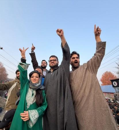 PDP candidate Aga Syed Muntazir Mehdi along with party leader Iltija Mufti and Wahid Para after after party's historic victory on Budgam assembly seat. PDP candidate