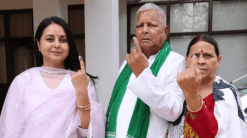'I'm disowning my family …':Rohini Acharya announces exit from politics after RJD's defeat; targets Tejashwi's aides