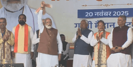 NDA show of strength: Nitish Kumar takes oath as Bihar CM for 10th time, PM Modi attends ceremony NDA show of strength: Nitish Kumar takes oath as Bihar CM for 10th time, PM Modi attends ceremony
