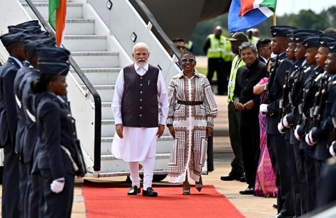 PM Modi arrives in South Africa's Johannesburg for G20 Leaders' Summit PM Modi arrives in South Africa's Johannesburg for G20 Leaders' Summit