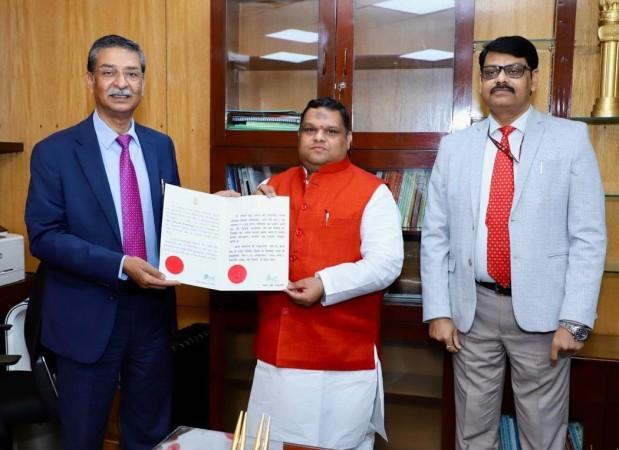 NHRC issues notice to Railways over 'halal-only' meat on menu; seeks report in 2 weeks