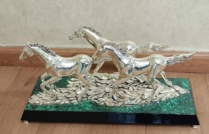 'Vocal for Local': Gifted 'Swadeshi' things to world leaders during G-20 Summit, says PM Modi 'Vocal for Local': Gifted 'Swadeshi' things to world leaders during G-20 Summit, says PM Modi