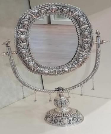 'Vocal for Local': Gifted 'Swadeshi' things to world leaders during G-20 Summit, says PM Modi 'Vocal for Local': Gifted 'Swadeshi' things to world leaders during G-20 Summit, says PM Modi