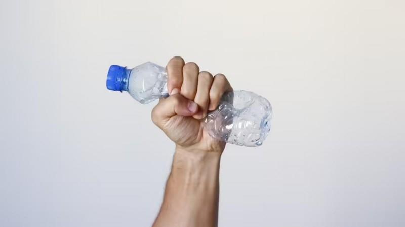 Indian study finds 1st evidence on how nanoplastics from single-use PET bottles harm body