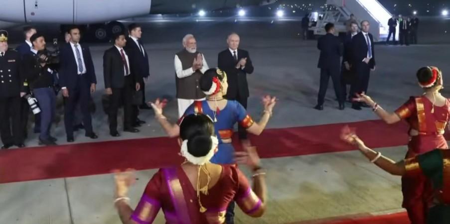 Russian President Vladimir Putin arrives on two-day State Visit, received by PM Modi at airport Russian President Vladimir Putin arrives on two-day State Visit, received by PM Modi at airport