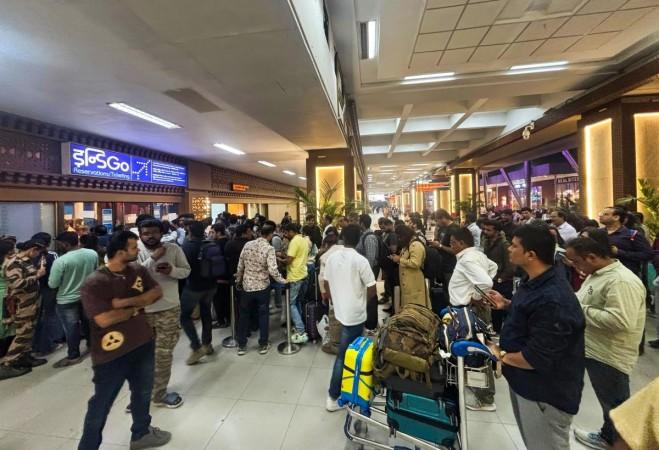 IndiGo crisis day 5: over 400 flights cancelled as Indian Railways adds extra coaches