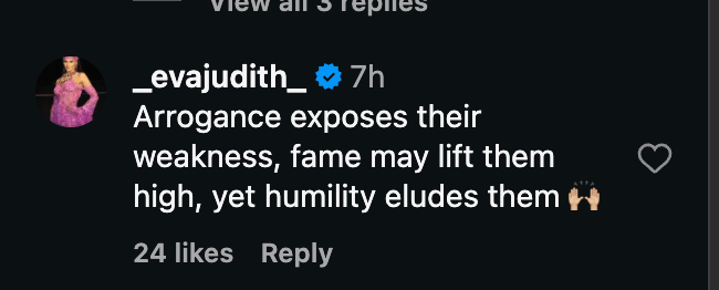 Watch: Rekha pushes female fan asking for selfie at Mumbai airport, Netizens say, 'Acting like Jaya Bachchan'