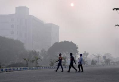 Kolkata's air turns more hazardous than Delhi, AQI shoots up to 342 Kolkata's air turns more hazardous than Delhi, AQI shoots up to 342