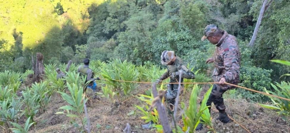 Indian Army mounts massive rescue effort after truck plunges into gorge in Arunachal Pradesh, 21 missing Indian Army mounts massive rescue effort after truck plunges into gorge in Arunachal Pradesh, 21 missing