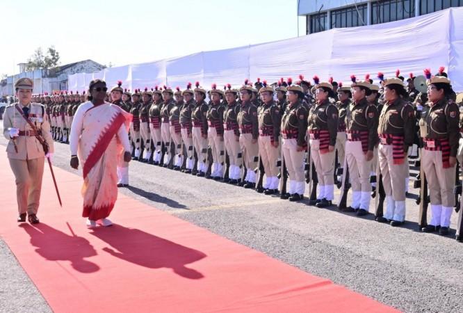 President Murmu arrives in Manipur on maiden visit; to unveil multiple projects President Murmu arrives in Manipur on maiden visit; to unveil multiple projects