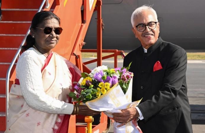 President Murmu arrives in Manipur on maiden visit; to unveil multiple projects President Murmu arrives in Manipur on maiden visit; to unveil multiple projects