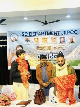 Teena Choudhary, ( left) AICC incharge J&K SC cell, during a rally at Jammu Teena Choudhary