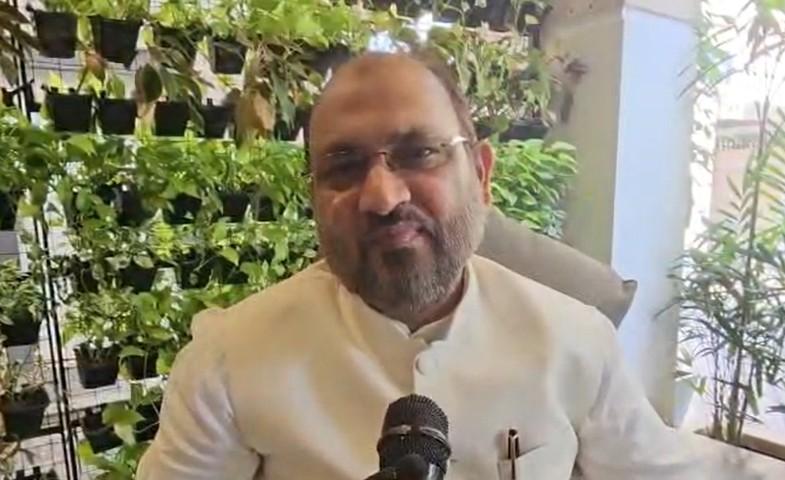 'Age not in Kharge's favour, Rahul not able to deliver': Moquim after expulsion from Congress