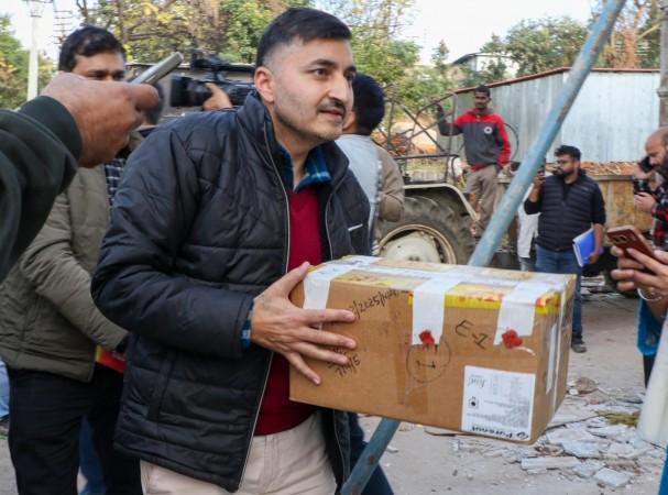 NIA files chargesheet in Pahalgam terror attack, names LeT-TRF and seven accused (Ld) NIA files chargesheet in Pahalgam terror attack, names LeT-TRF and seven accused (Ld)