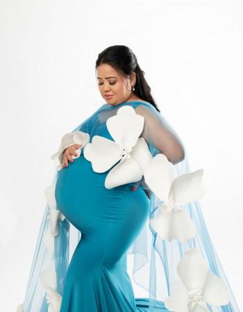 It's a boy! Bharti Singh welcomes second child