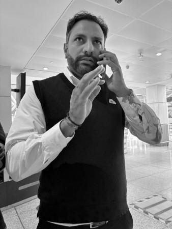 SpiceJet passenger alleges physical assault by Air India Express pilot over boarding dispute SpiceJet passenger alleges physical assault by Air India Express pilot over boarding dispute