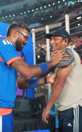 'I got worried': Hardik Pandya hits six, injures cameraman, allrounder comforts him with ice pack and hug