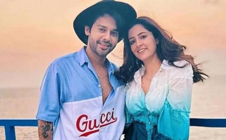 Nupur Sanon, Stebin Ben