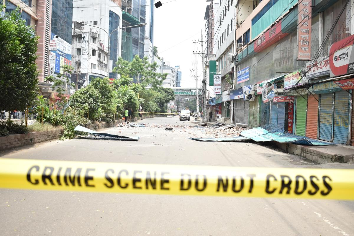 According to eyewitnesses, an explosive device was thrown from the top of the flyover and detonated on the road below, critically injuring the victim. He was later identified by his relatives as a man named Siam, who succumbed to his injuries shortly afte