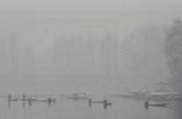 Minimum temperature rises above zero in J&K's Srinagar; cold wave grips Gulmarg, Pahalgam