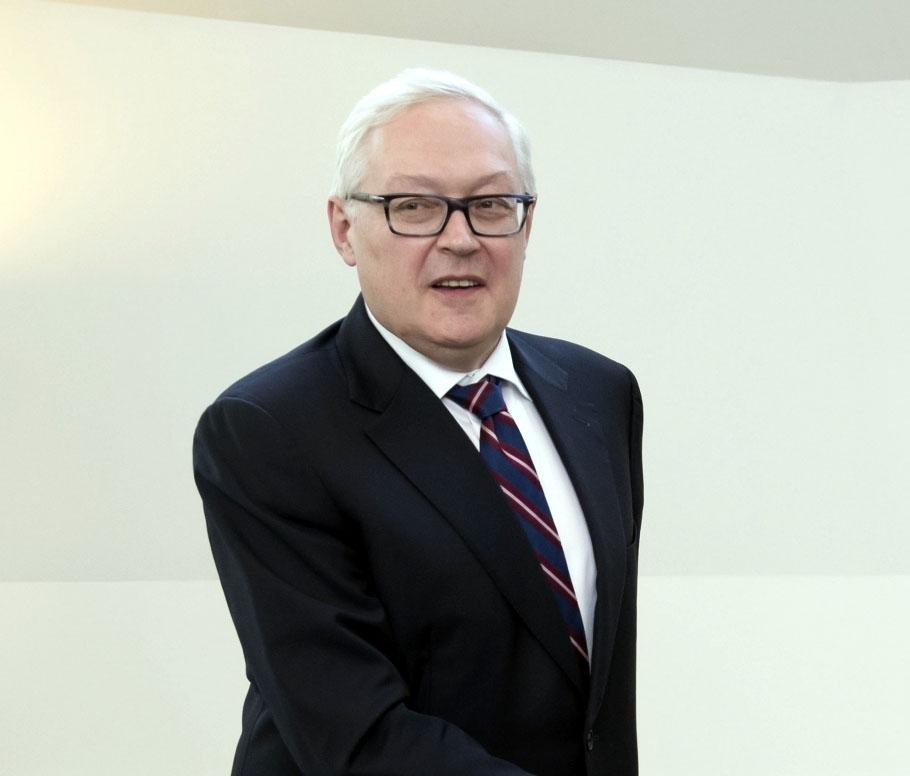 Ukraine's 20-point peace plan meets Russian dismissal, Trump hedges before summit