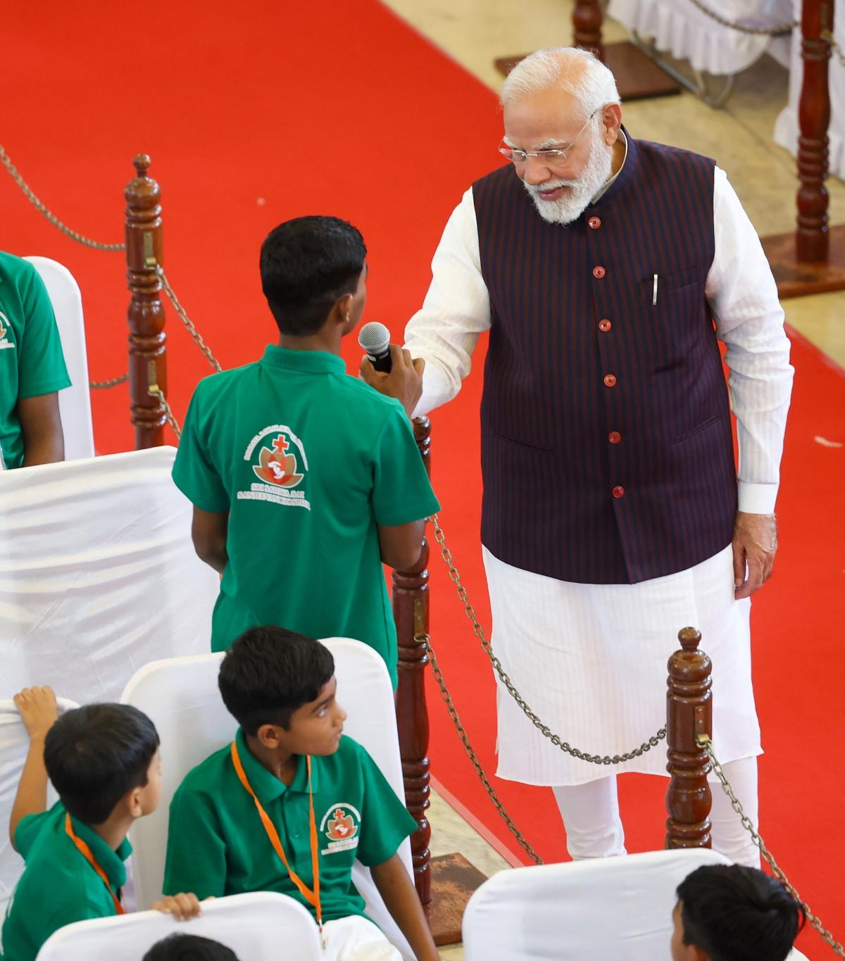 World looking at India with 'great expectations' because of our youth, says PM Modi in 'Mann Ki Baat'