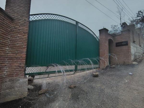 Under house arrest, say ex-CM Mehbooba Mufti, NC MP Mehdi ahead of protest over reservation policy Under house arrest, say ex-CM Mehbooba Mufti, NC MP Mehdi ahead of protest over reservation policy