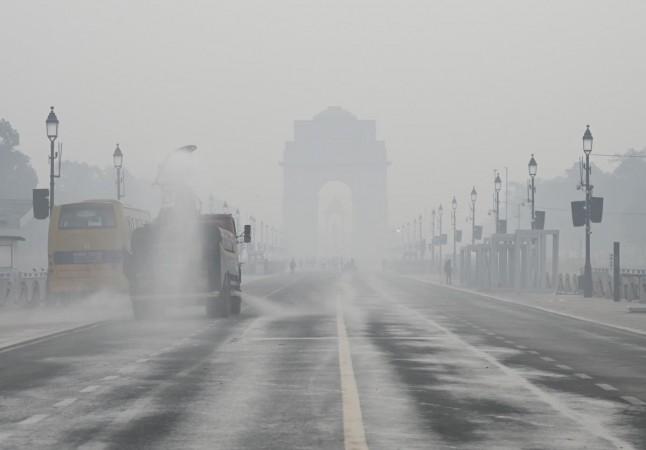 Delhi chokes under 'severe' air quality, thick layer of smog engulfs city
