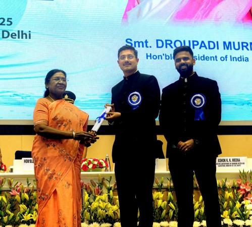 PIB Fact Check dismisses claims of AI-generated images in National Water Awards evaluation