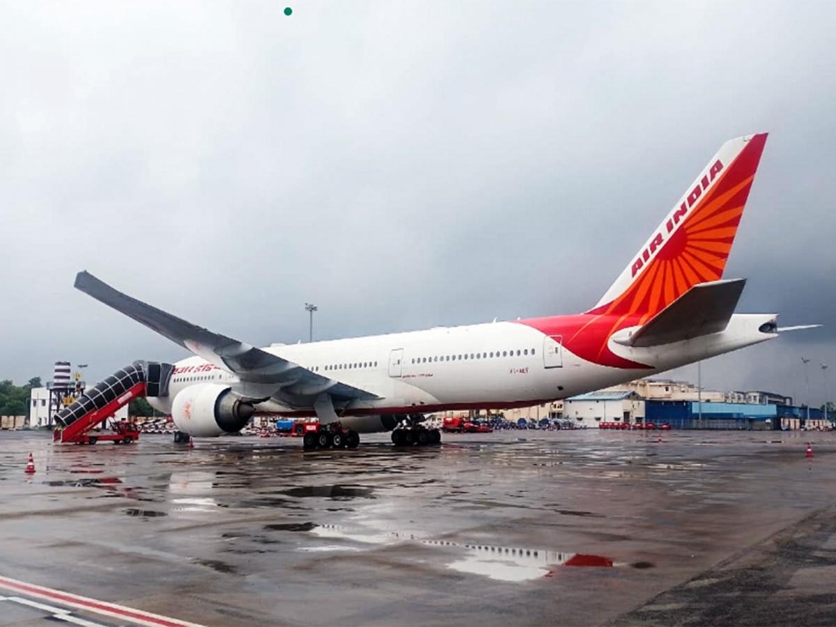 Aviation regulator issues notice to Air India crew over safety issues