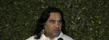 'Hurting sentiments of 100 crore Hindus': Devkinandan Thakur slams Shah Rukh Khan over KKR signing Bangladeshi player