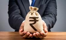 Share of salaried taxpayers earning over Rs 30 lakh a year surges in 2025: Report