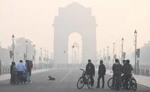 Delhi's air quality remains in 'very poor' category, cold wave conditions persist