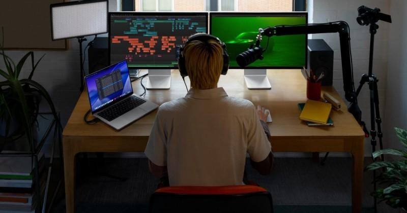 Apple takes on Adobe with Creator Studio; offers Rs 63,000+ creator apps for Rs 399 Apple takes on Adobe with Creator Studio; offers Rs 63,000+ creator apps for Rs 399