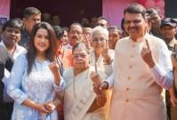 Markers used instead of indelible ink in BMC polls wipe off easily; Raj Thackeray alleges fraud, CM Devendra Fadnavis responds