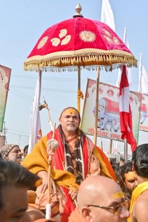 Magh Mela row: Swami Avimukteshwaranand asked to justify 'Shankaracharya' title, faces notice amid clash at Mauni Amavasya