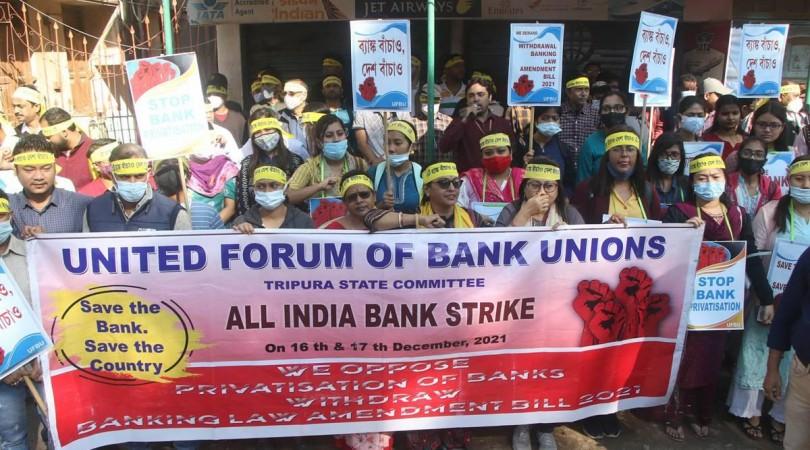 Public sector banks may face three-day disruption as unions call strike on January 27