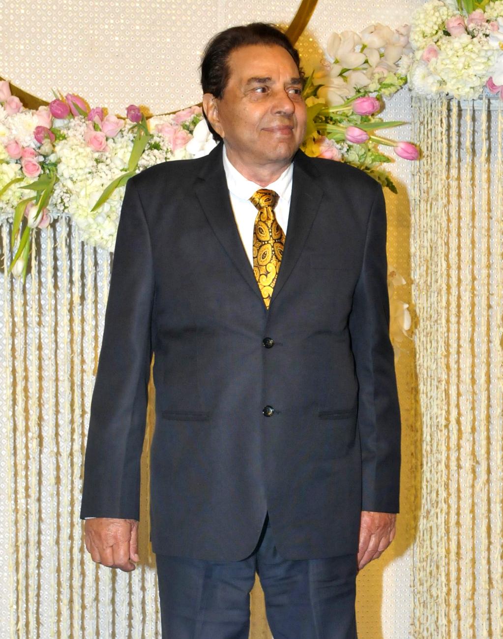 Dharmendra, Achuthanandan awarded Padma Vibhushan, Harmanpreet, Rohit Sharma get Padma Shris