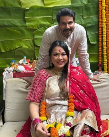 Pregnant Lin Laishram flaunts baby bump; opts for cultural baby shower with Randeep Hooda; fans say better than vulgar maternity photo shoots of Deepika,Rubina