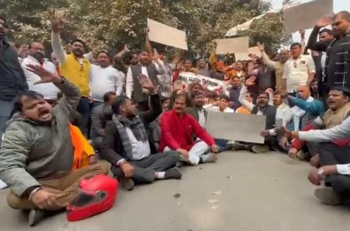Protests erupt nationwide against revised UGC regulations, upper-caste groups allege discrimination Protests erupt nationwide against revised UGC regulations, upper-caste groups allege discrimination