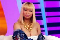 Nicki Minaj flaunts Trump's gold card, calls herself his No. 1 fan; here's how much did she pay?