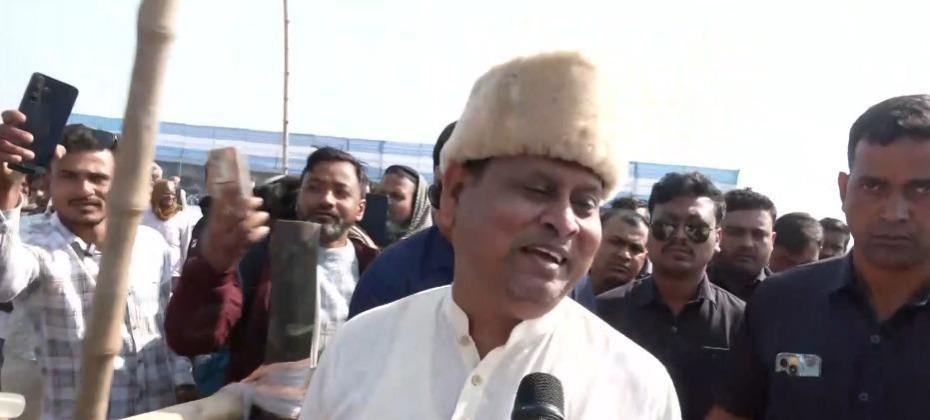 Those opposing should step aside, says Humayun Kabir as construction begins at Bengal's Babri Masjid replica site Those opposing should step aside, says Humayun Kabir as construction begins at Bengal's Babri Masjid replica site