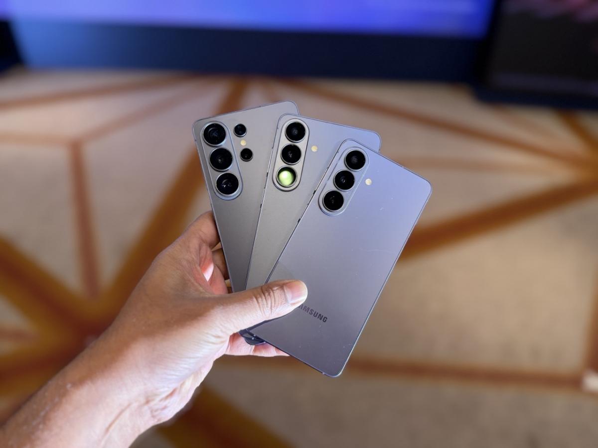 Samsung Galaxy S26 Ultra, S26 , S26