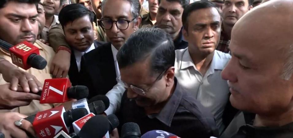 Kejriwal breaks down after court discharge in excise policy case; Sisodia consoles him