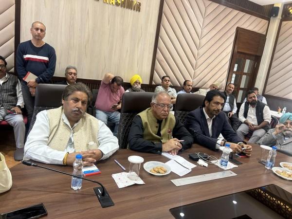 Senior leaders of J&K Congress are attending a meeting to devise a strategy to launch a mass movement against India-US deal Congress leaders